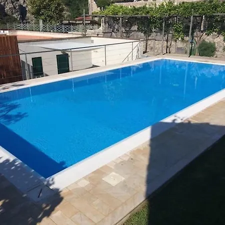 Bikini On Sorrento Coast * 维克艾库塞